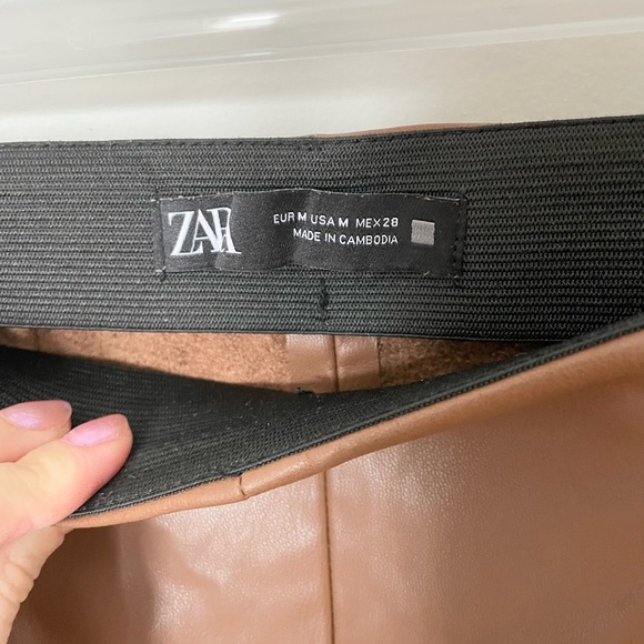 Zara Faux Leather Leggings - Picture 2 of 5